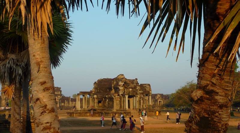 Album People at Angkor - Cambodia