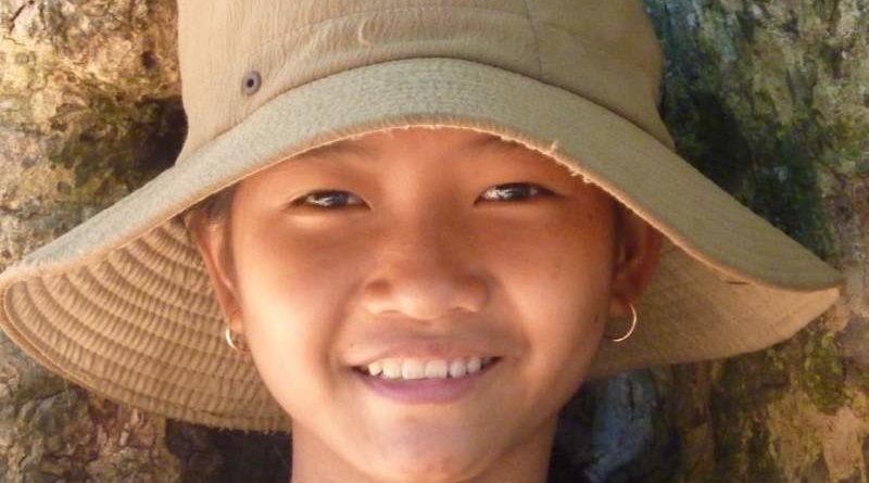 005 Young Girl at Banteay Kdei Thumb