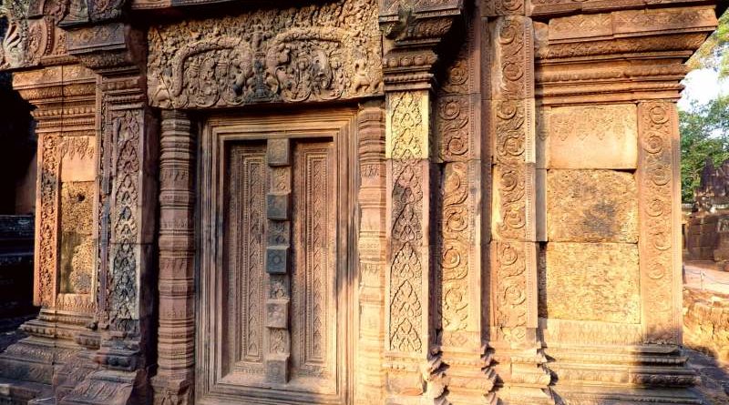 014 Temple showing False Doorway Thumb