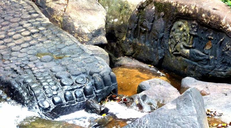 018 Vishnu With Lingas Near The Bridge Thumb